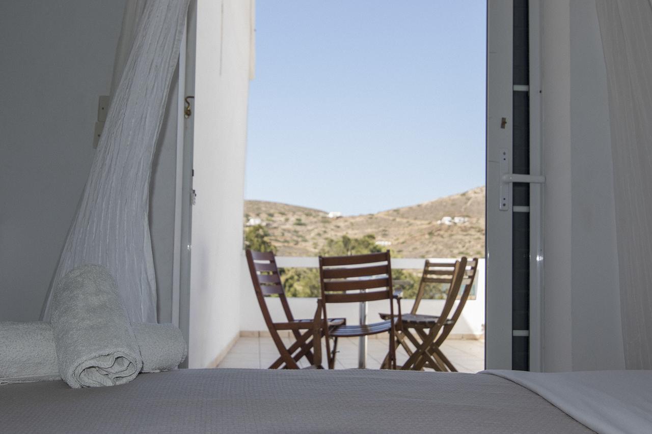 Armadoros Hotel / Ios Backpackers Exterior foto