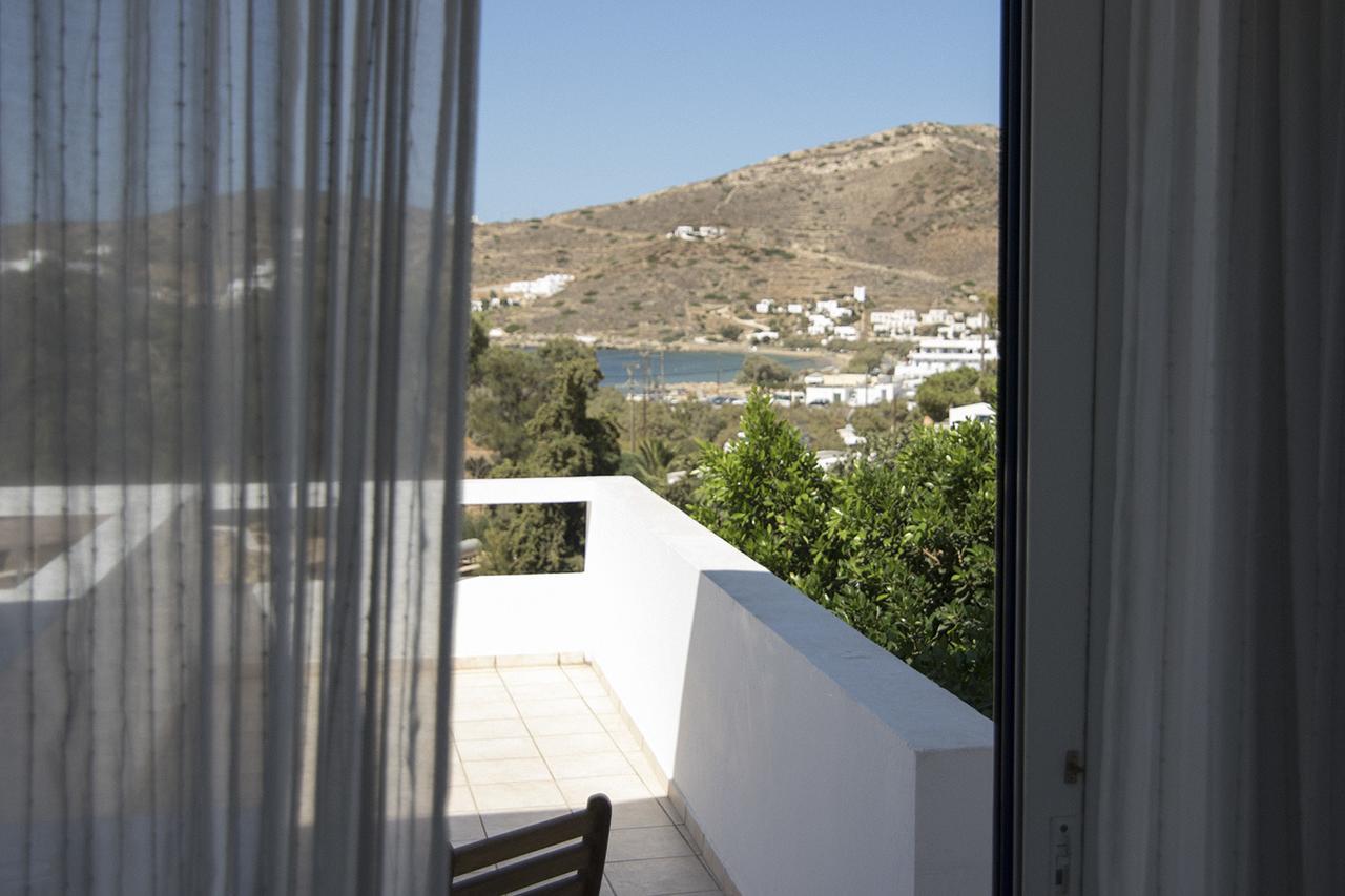 Armadoros Hotel / Ios Backpackers Exterior foto