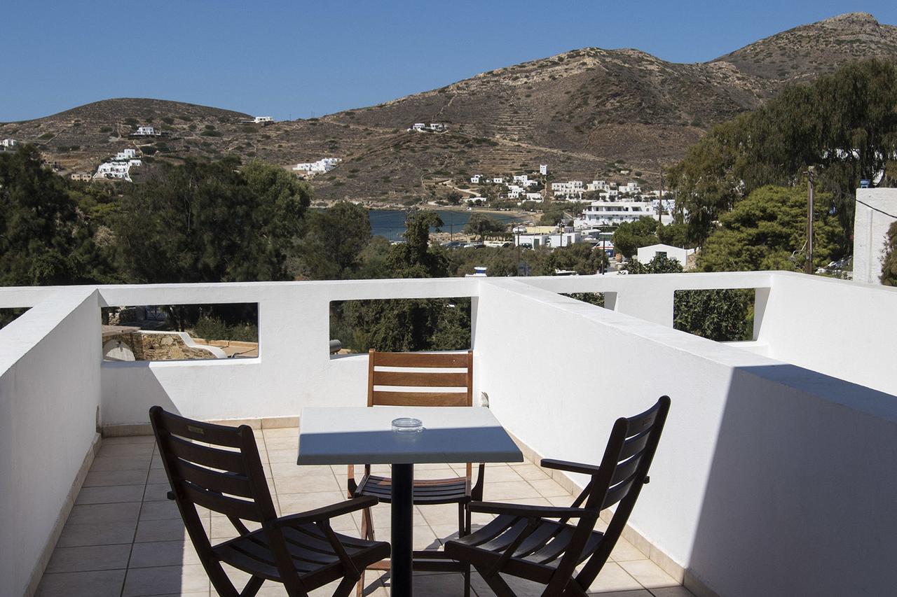 Armadoros Hotel / Ios Backpackers Exterior foto